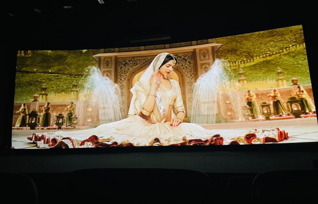  As part of Azadi Ka Amrit Mahotsav week, on 24 June, CGI Vladivostok held “Amrit Chalchitra Mahotsav” Indian film festival at Kinoteatr Lena, Yakutsk.  This coincides with the 100th Anniversary Celebrations of the foundation of Yakut ASSR.